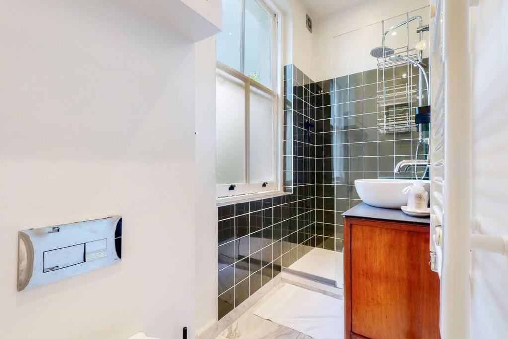 Appartamento Beautiful 1 Bedroom In Shepards Bush Londra